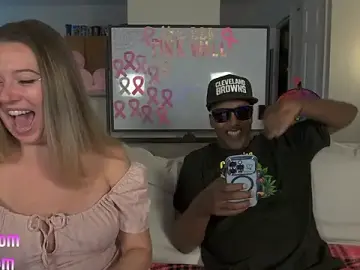 Stripchat Live Sex of boomboomr00m