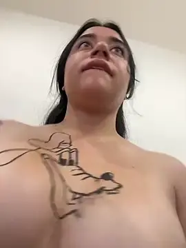 Stripchat Free Live Porn of KallyMyller1