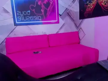 Stripchat Nude Webcam of rhabena_boysex