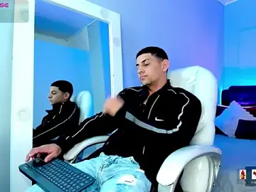 Stripchat Watch Live Sex Cams of Alex_cute77