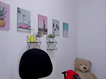 Stripchat Nude Webcam of Emma_lean