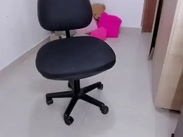 Stripchat Sex Cam of Emma_lean