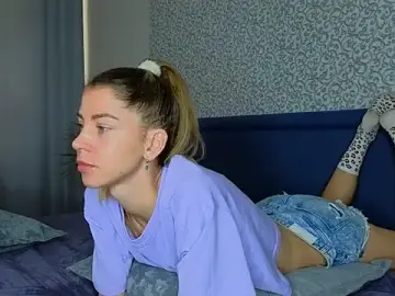Stripchat Live Sex Cam of Kristi_Wolf