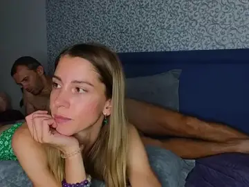 Stripchat Sex Cam of Kristi_Wolf