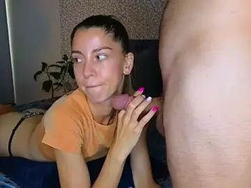 Stripchat Watch Live Sex Cams of Kristi_Wolf