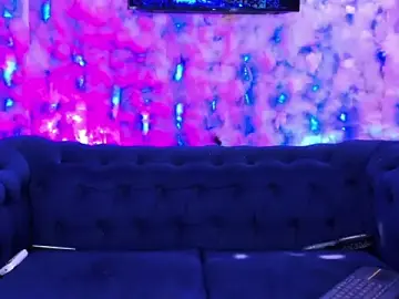 Stripchat Free Porn Cam of The_Hot_Ts_Dolls
