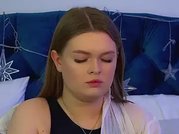 Stripchat Live Sex Cam of CrystalLyons