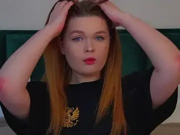 Stripchat Free Porn Cam of CrystalLyons