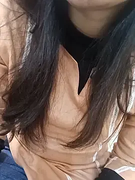 Stripchat Live Sex Cam of CuteSarikaLIVE