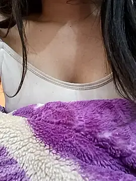 Stripchat Live Sex of CuteSarikaLIVE