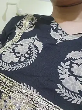 Stripchat Best live sex cam show of CuteSarikaLIVE