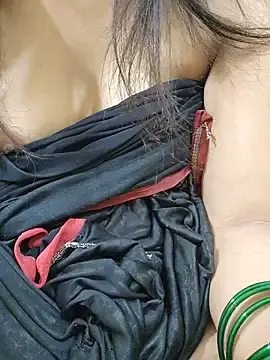 Stripchat Free Live Porn of CuteSarikaLIVE