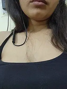 Stripchat Free Live Porn of CuteSarikaLIVE