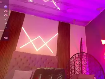 Stripchat Free Live Porn of sweetlolihot_