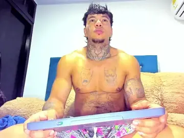 Stripchat Free Live Porn of daamonxxx19