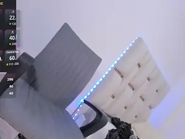 Stripchat Free Porn Cam of MissCarolinne