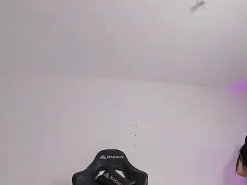 Stripchat Adult Video Chat of selena_robertss_