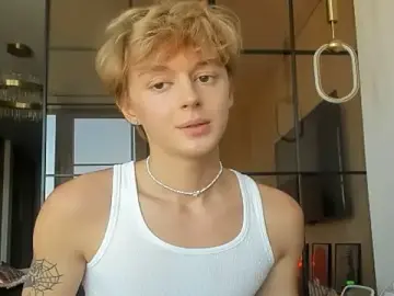 Stripchat Live Sex Cam of angelAndyy