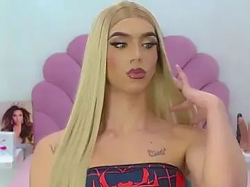 Stripchat Free Porn Cam of briana_sex32