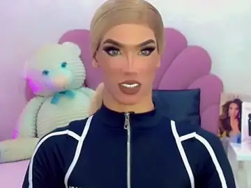 Stripchat Live Sex Cam of briana_sex32