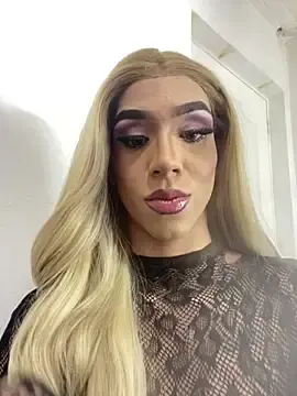 Stripchat Sex Cam of briana_sex32