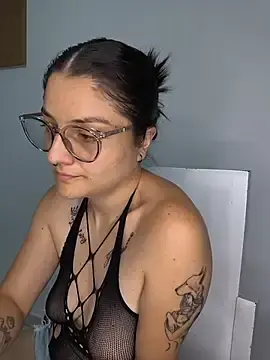 Stripchat Adult Webcam of Coralinne__