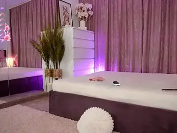 Stripchat Live Sex Cam of Emily__Hudsson