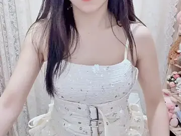 Stripchat Free Porn Cam of Rellababyy