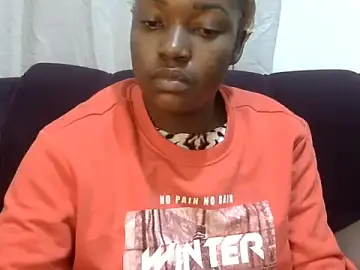 Stripchat Live Sex Cam of Sexy-suzy