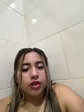 Stripchat Adult Webcams of Moom_evil1177
