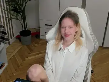 Stripchat Free Porn Cam of Silly__Milly