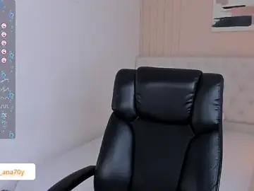 Stripchat Live Sex of LOISE-XX