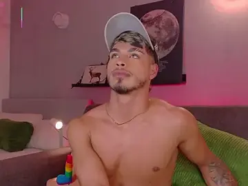 Stripchat Free Porn Cam of Ken-boy_