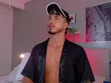 Stripchat Watch Live Sex Cams of Ken-boy_