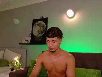 Stripchat Nude Webcam of Ken-boy_
