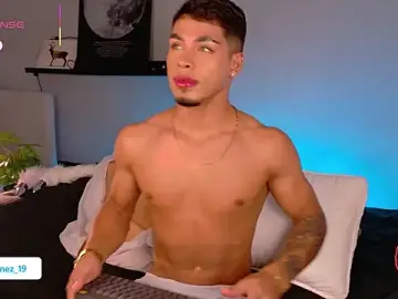 Stripchat Live Sex Cam of Ken-boy_