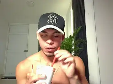 Stripchat Live Sex Cam of Ken-boy_