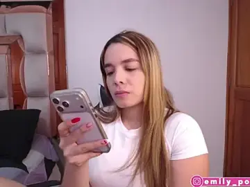 Stripchat Free Porn Cam of emilyaboott