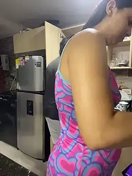 Stripchat Sex Cam of karla_nill