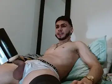 Stripchat Watch Live Sex Cams of -Dark6leal9-