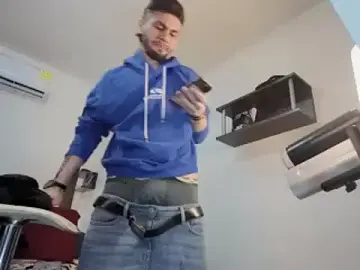 Stripchat Live Sex of RyanMira