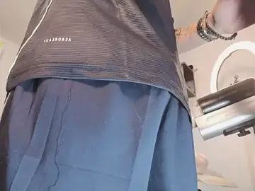 Stripchat Sex Cam of RyanMira