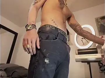 Stripchat Free Porn Cam of RyanMira