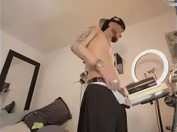 Stripchat Adult Webcam of RyanMira