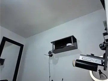 Stripchat Adult Webcam of RyanMira