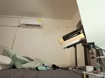 Stripchat Sex Cam of RyanMira