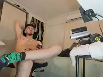 Stripchat Live Porn of RyanMira