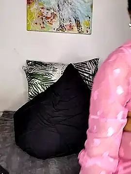 Stripchat Free Porn Cam of Sexymamibo