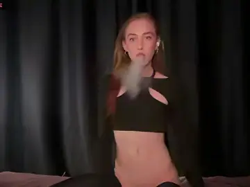 Stripchat Live Sex Cam of Avril_Pearly_