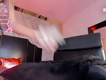 Stripchat Free Live Porn of Bylie_Hills